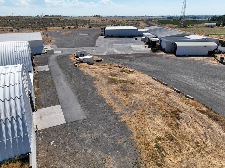 More Photos Of 34075 E Walls Rd, Hermiston Food Processing For Lease