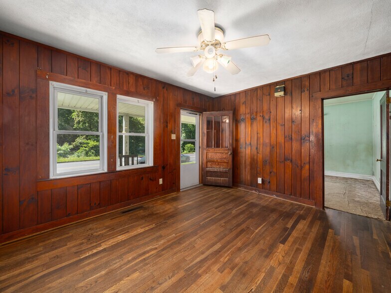 More Photos Of 3619 Asheville Hwy, Pisgah Forest Office Residential For Sale