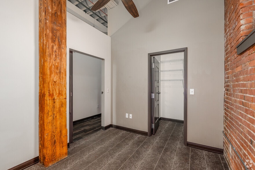 More Photos Of 619 E William St, Wichita Apartments For Sale