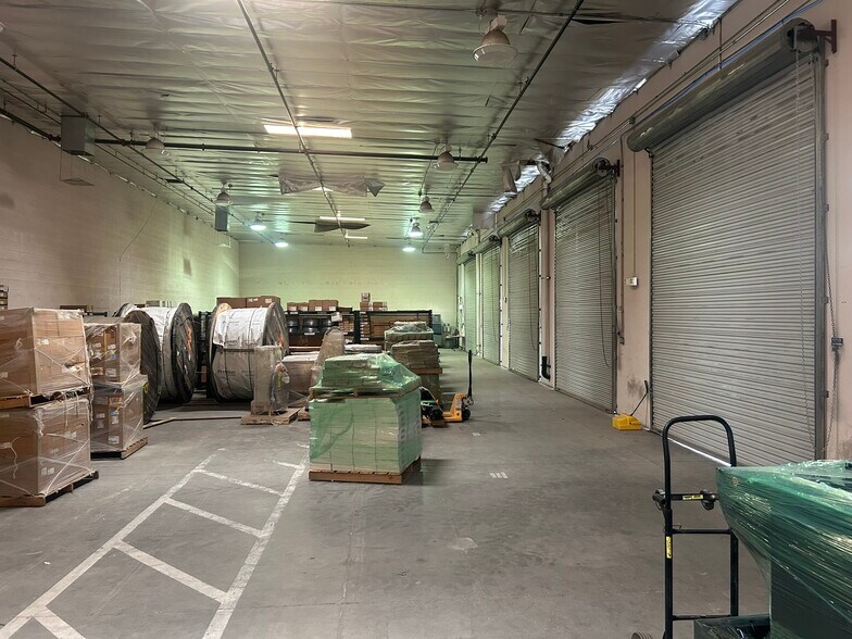 More Photos Of 759 Middlegate Rd, Henderson Warehouse For Lease