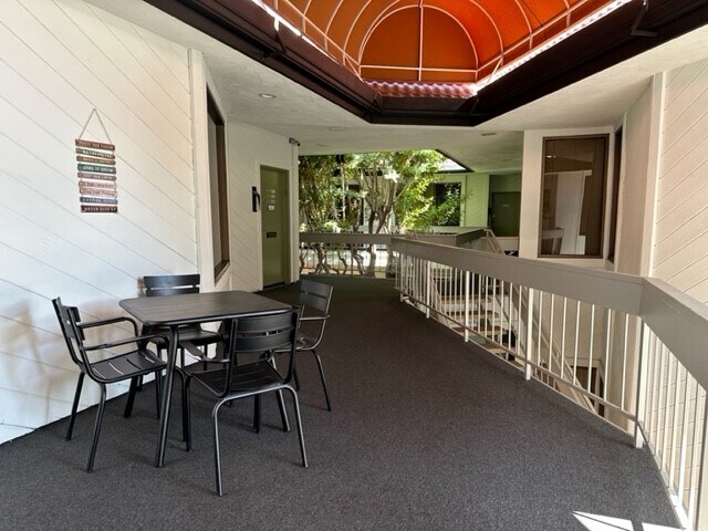 More Photos Of 23123-23129 Ventura Blvd, Woodland Hills Office For Lease