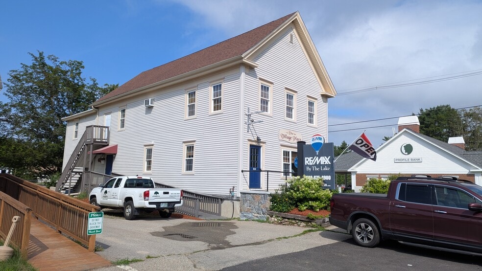 Primary Photo Of 141 Main St, Alton Storefront Retail Residential For Sale