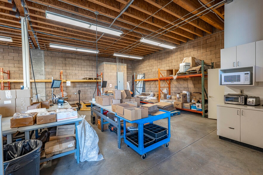 More Photos Of 2646 St Louis Ave, Signal Hill Warehouse For Sale
