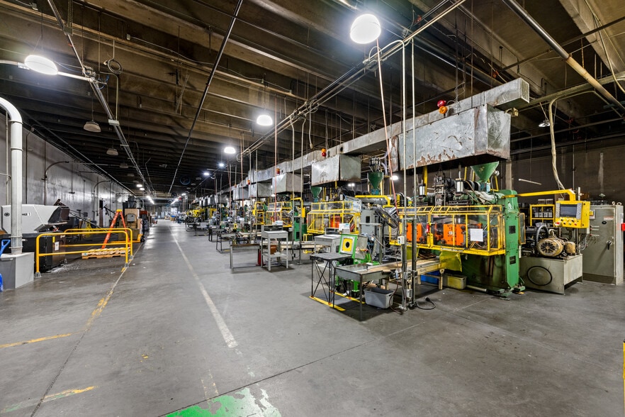 More Photos Of 5861 N Tennyson St, Arvada Warehouse For Sale