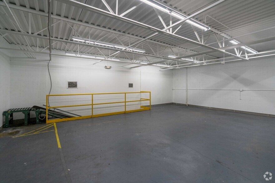 More Photos Of 800 N Orange Ave, Green Cove Springs Freestanding For Lease