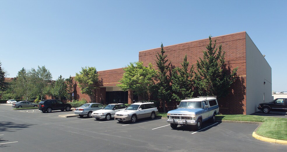 More Photos Of 8950 SW Nimbus Ave, Beaverton Flex For Lease