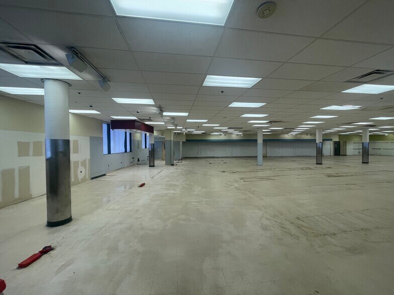 More Photos Of 1001 Glendon Ave, Los Angeles Apartments For Lease