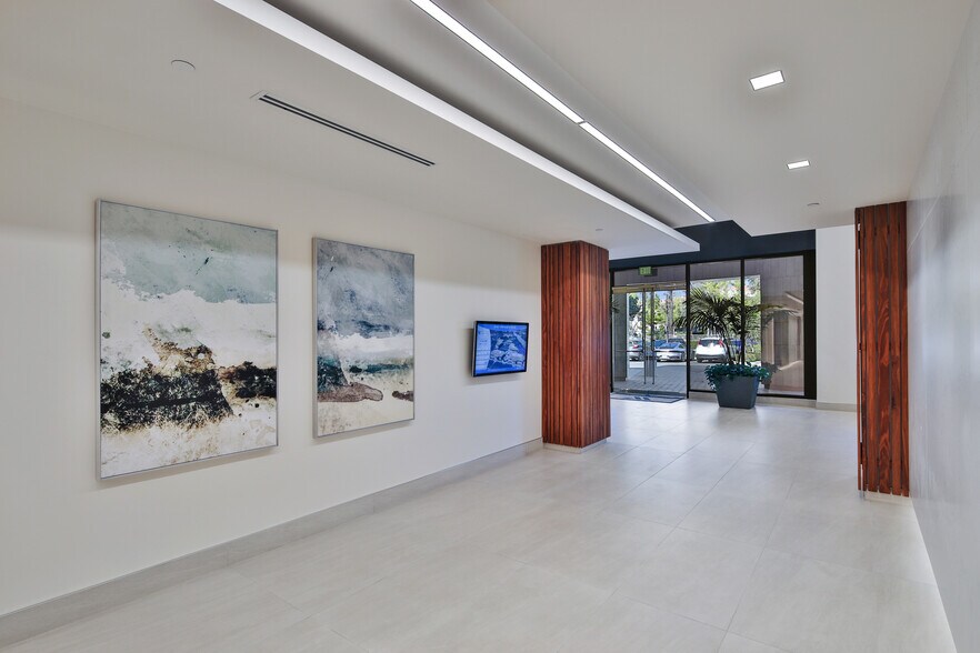 More Photos Of 2945 Townsgate Rd, Westlake Village Unknown For Lease