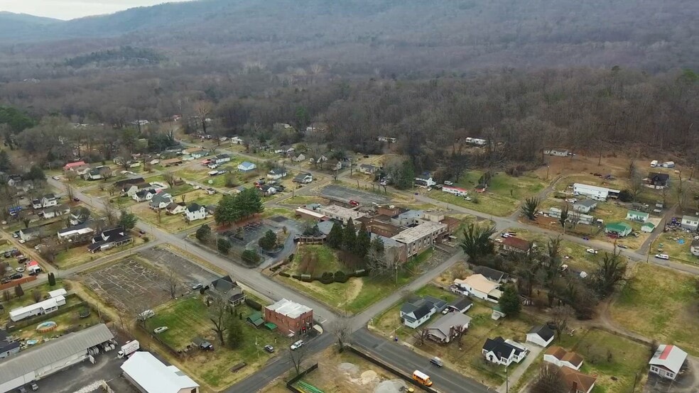 Primary Photo Of 241 S Chamberlain Ave, Rockwood Assisted Living For Sale