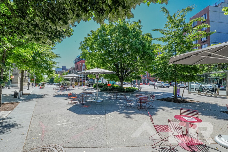 More Photos Of 450 Grand Ave, Brooklyn Apartments For Lease