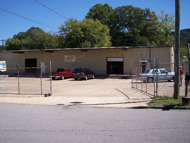 More Photos Of 2100 S Lyerly St, Chattanooga Light Distribution For Lease