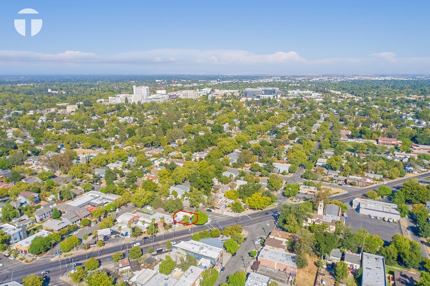 More Photos Of 3527 Broadway, Sacramento Storefront For Sale