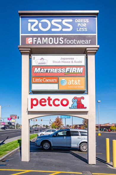 More Photos Of 911 N Stratford Rd, Moses Lake General Retail For Lease