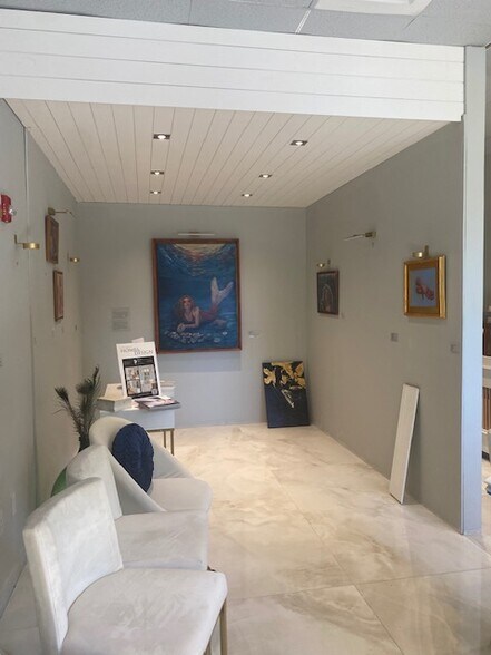 More Photos Of 3425 Radio Rd, Naples Warehouse For Lease