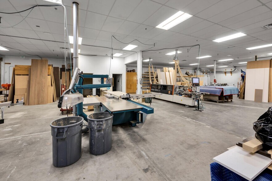 More Photos Of 54465 29 Palms Highway, Yucca Valley Warehouse For Sale