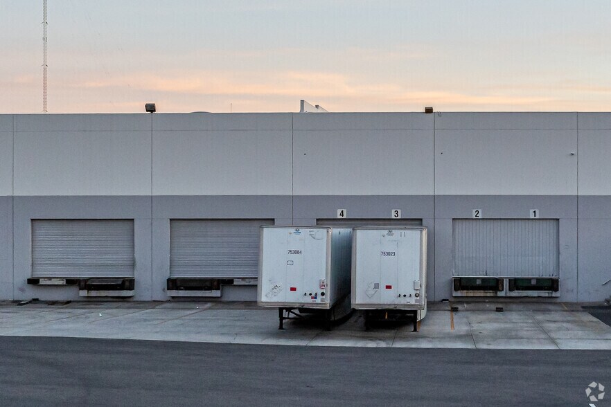 More Photos Of 14730-14750 Northam St, La Mirada Warehouse For Lease