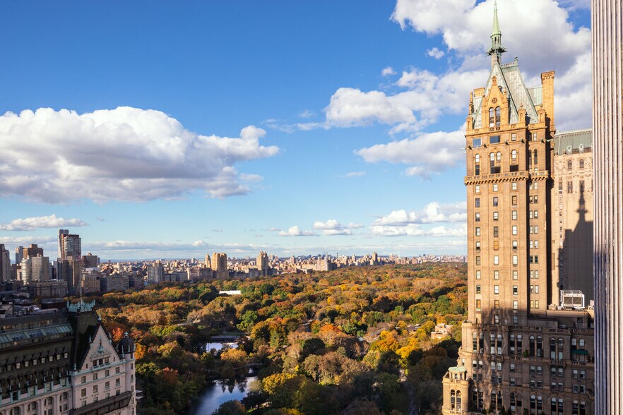 More Photos Of 745 Fifth Ave, New York Office For Lease