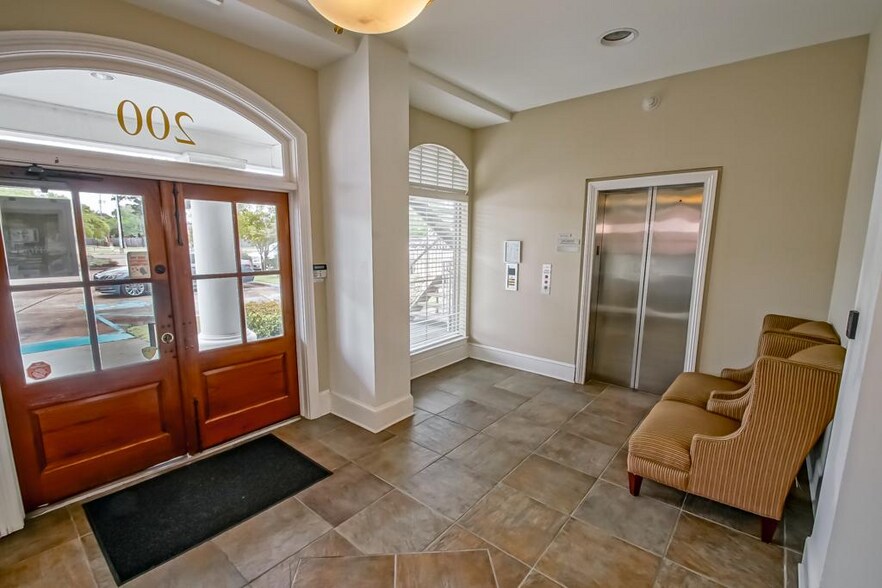 More Photos Of 200 Gause Blvd, Slidell Office For Sale