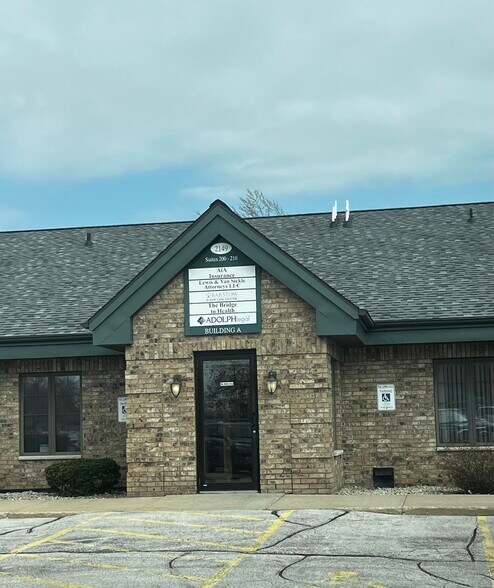 More Photos Of 2149 Velp Ave, Green Bay Office For Lease