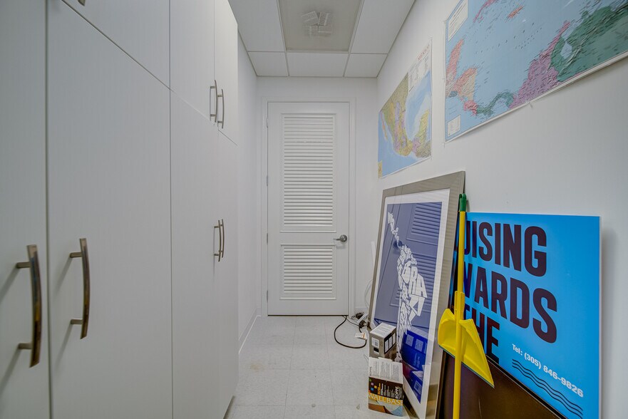 More Photos Of 8950 SW 74th Ct, Miami Medical For Lease