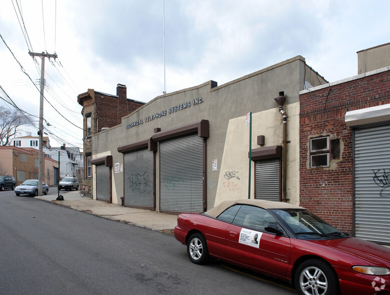 Primary Photo Of 81-83 Prospect St, Staten Island Office For Lease