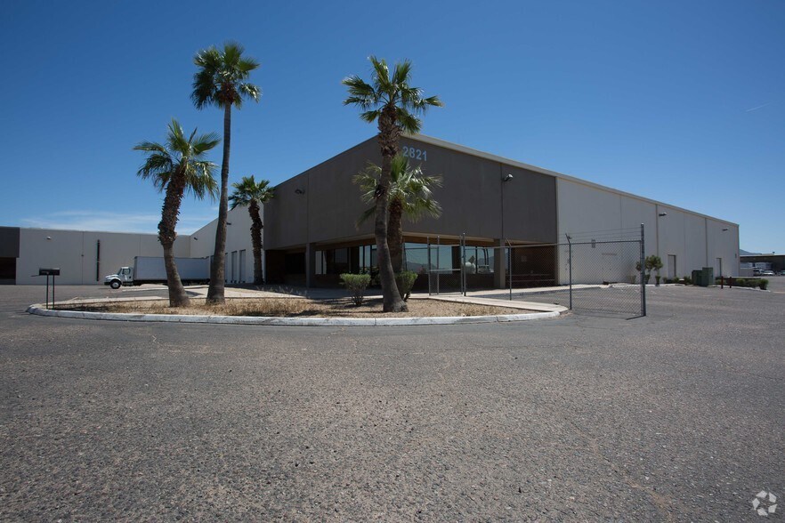 More Photos Of 4215 W Lower Buckeye Rd, Phoenix Warehouse For Lease