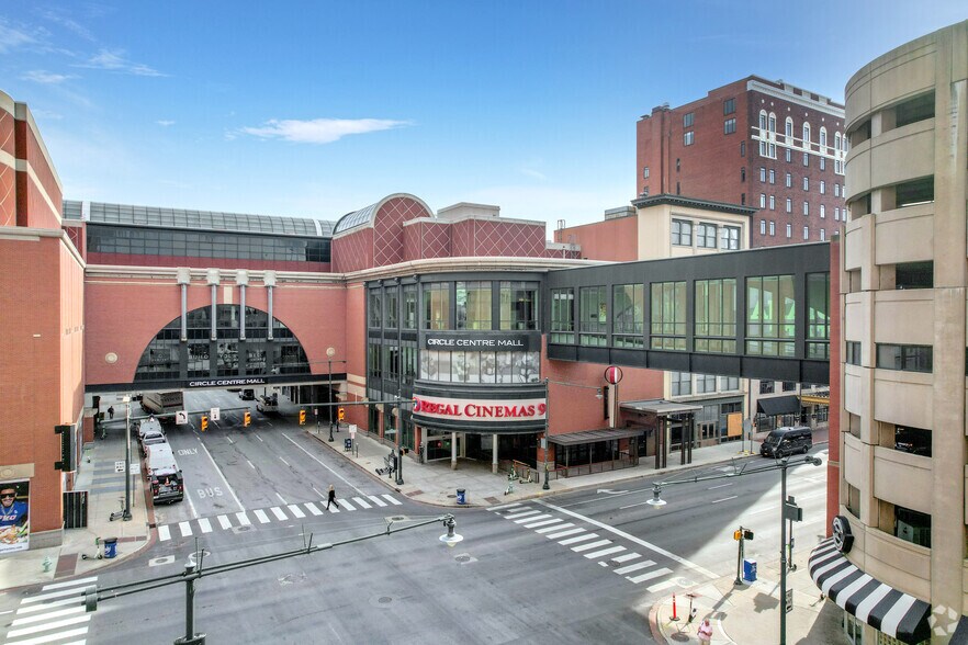 More Photos Of 49 W Maryland St, Indianapolis Coworking Space