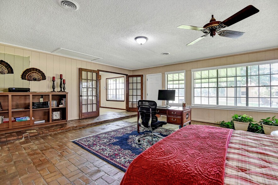 More Photos Of 27160 State Highway 56, Whitesboro Land For Sale