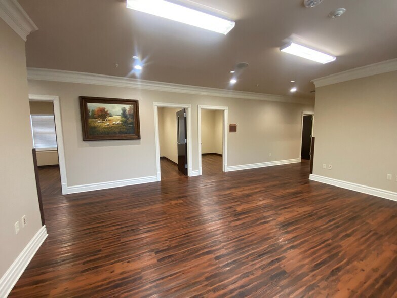 More Photos Of 104 Mbl Bank Dr, Minden Assisted Living For Lease