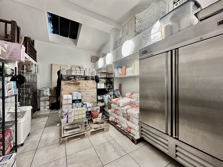 More Photos Of 135-141 Post Rd E, Westport Freestanding For Lease