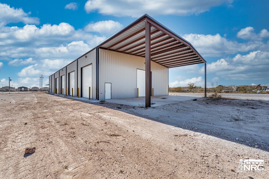 More Photos Of 10318 W COUNTY ROAD 157, MIDLAND, TX 79706, Midland Warehouse For Lease