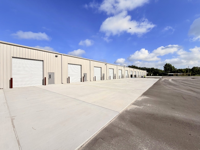 More Photos Of 4320 County Line Rd, Lakeland Unknown For Lease