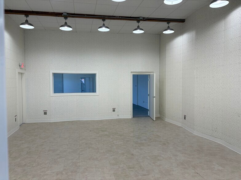 More Photos Of 1714 18th St, Santa Monica Loft Creative Space For Lease