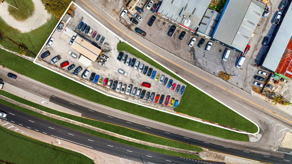 More Photos Of 7116 Rose Ave, Orlando Auto Dealership For Sale