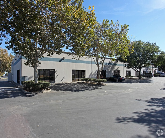 More Photos Of 4900 Warehouse Way, Sacramento Unknown For Lease