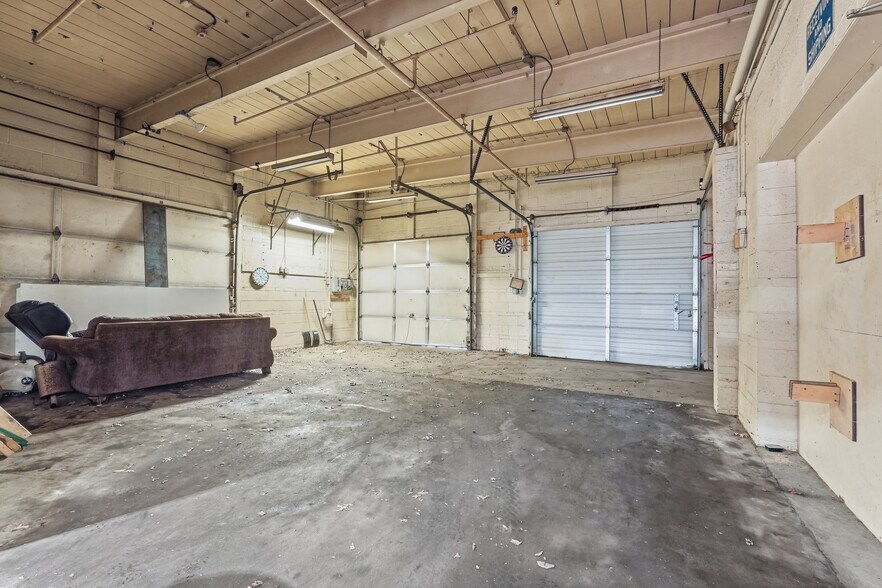 More Photos Of 680 Meadow St, Chicopee Manufacturing For Lease