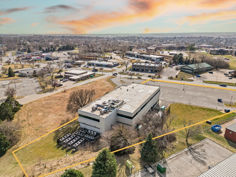More Photos Of 5601 N 103rd St, Omaha Office For Sale