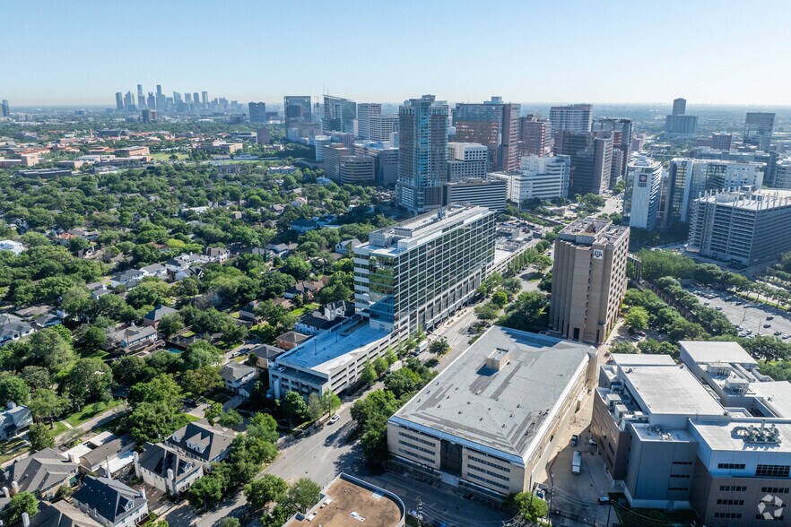 More Photos Of 2130 W Holcombe Blvd, Houston Medical For Lease