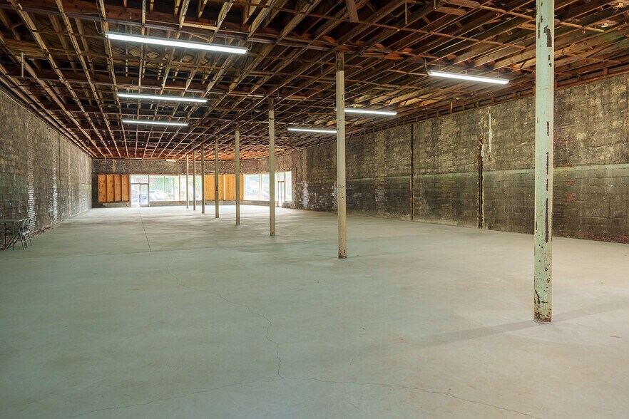 More Photos Of 124 W Main St, Aberdeen Storefront Retail Residential For Sale