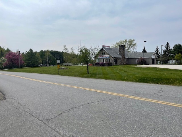 More Photos Of 91 Coldbrook Rd, Hampden General Retail For Sale