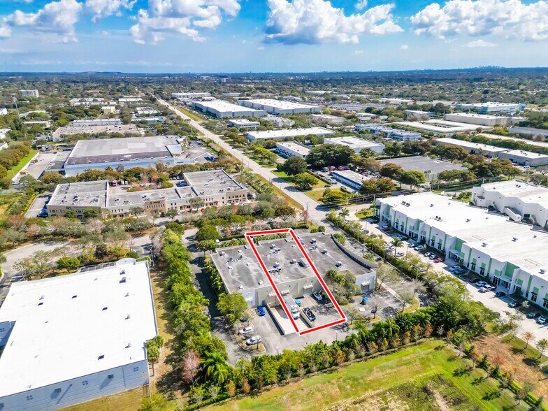 More Photos Of 3900 NW 126th Ave, Coral Springs Warehouse For Sale