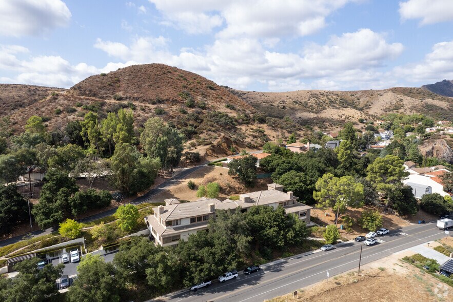 More Photos Of 28118 Agoura Rd, Agoura Hills Office For Sale