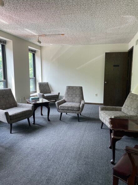More Photos Of 600 McKnight Park Dr, Pittsburgh Office For Lease