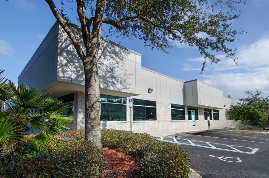 More Photos Of 6820 Southpoint Pky, Jacksonville Medical For Lease