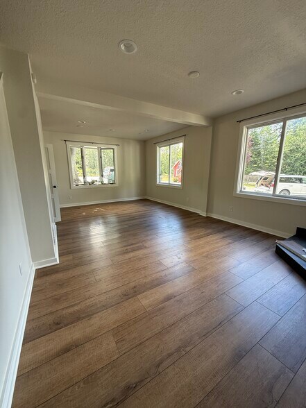 More Photos Of 28205 Hwy 3 NE, Poulsbo Office For Lease