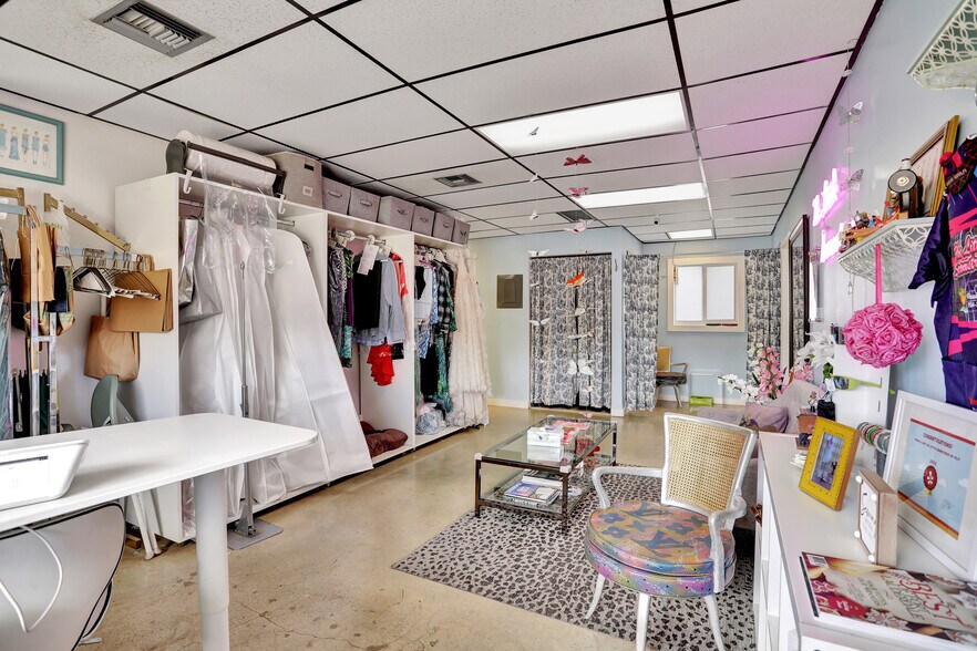 More Photos Of 311 E Prospect Rd, Oakland Park General Retail For Sale