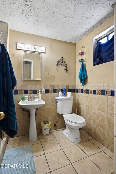 More Photos Of 3984 Doniphan Dr, El Paso General Retail For Sale