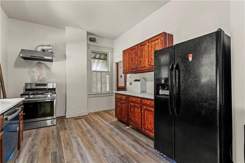 More Photos Of 600 E Maiden St, Washington Office Residential For Sale