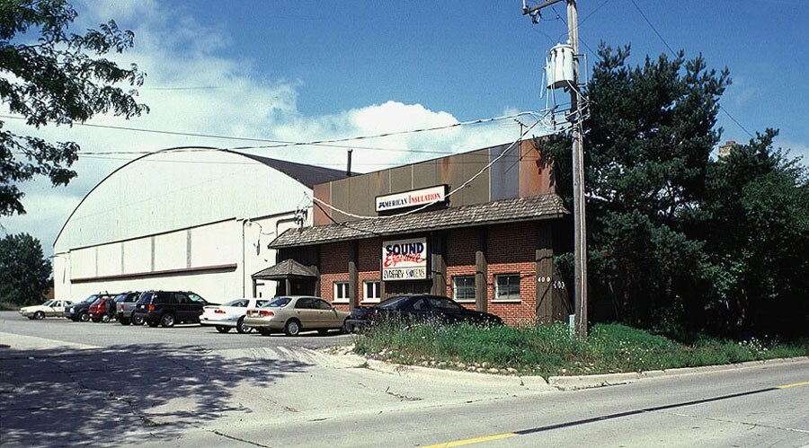 More Photos Of 400 Anthony Trl, Northbrook Warehouse For Lease