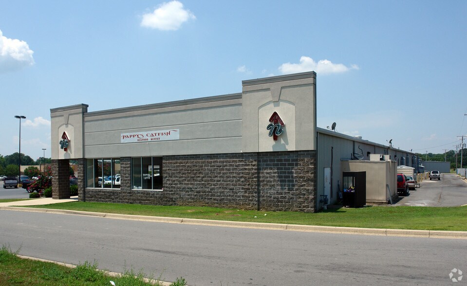 More Photos Of 120-155 N Park Dr, Monticello General Retail For Sale